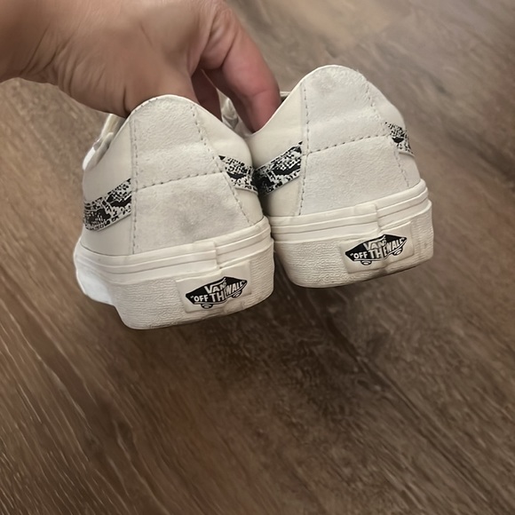 Women Vans sneakers - Picture 3 of 4